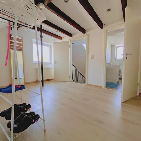 Make Yourself At Apartman