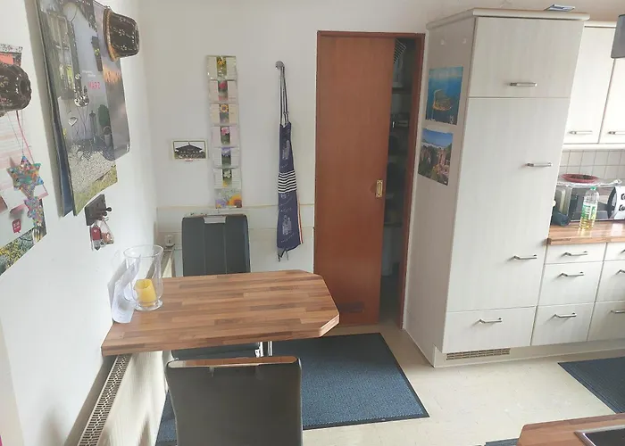 Make Yourself At Apartment *